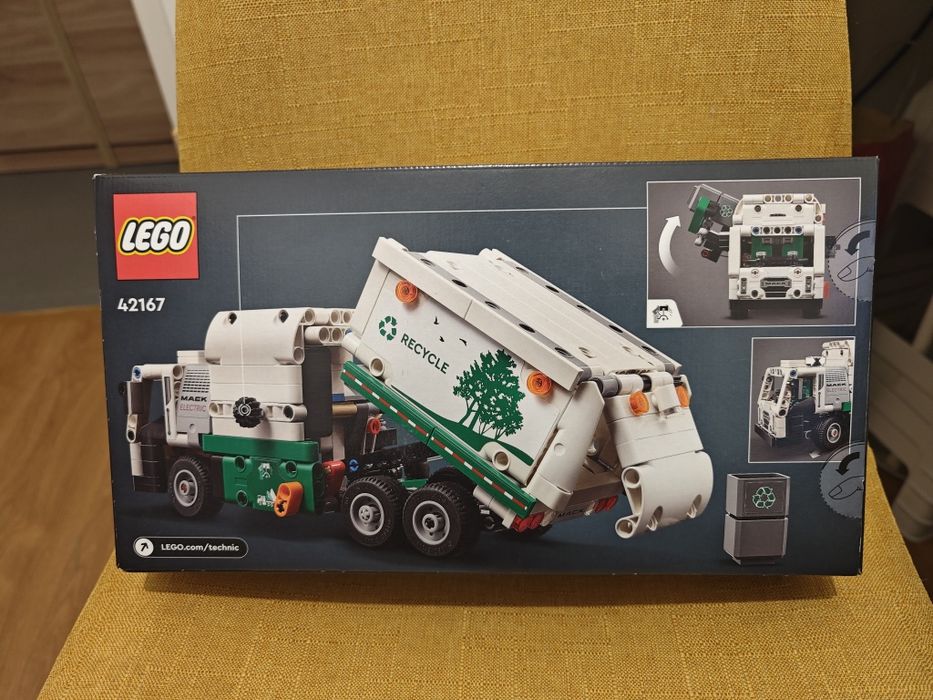 LEGO Technic Garbage car 42167