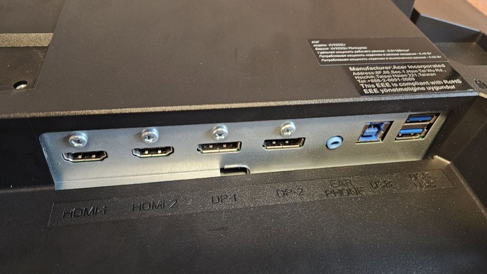 Acer XV322QU 32” QHD – uszkodzony (pęknięta matryca) komplet - pudełko