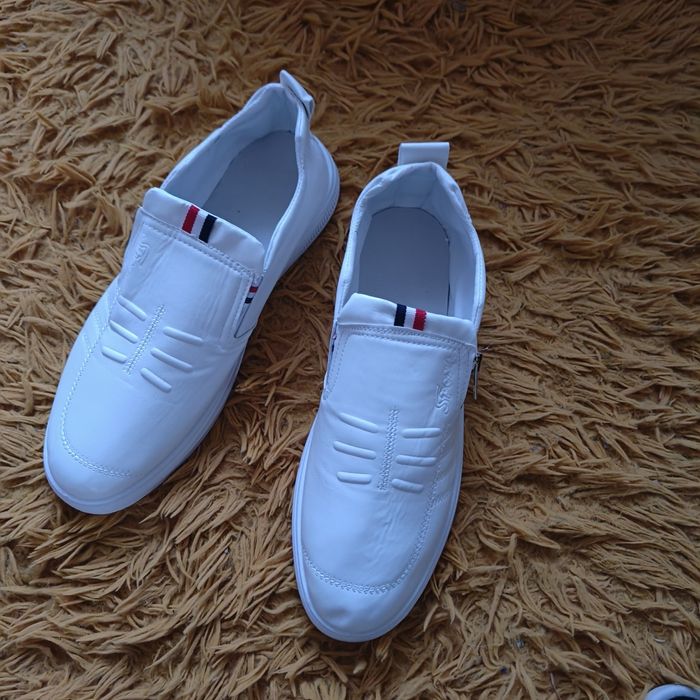 Buty białe męskie młodzieżowe nowe