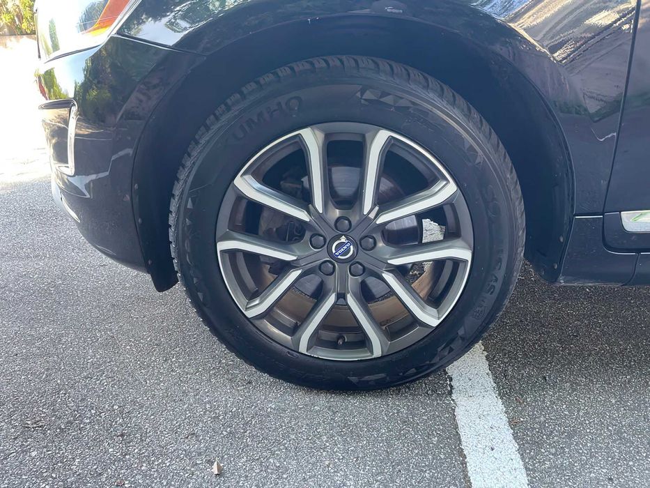 Volvo XC60      2015
