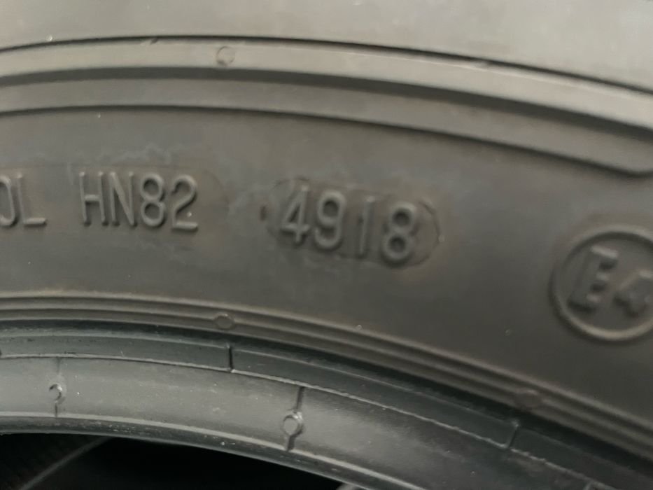 2 Pneus 215/65 R16C Continental