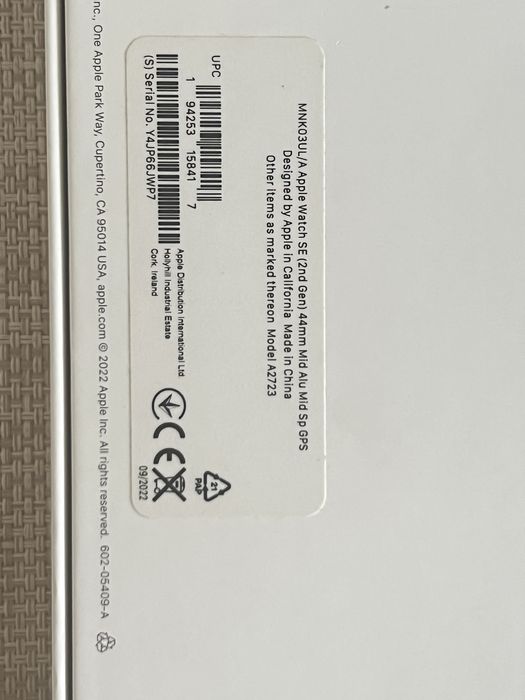 Коробка від apple watch SE 44mm midnight aluminium