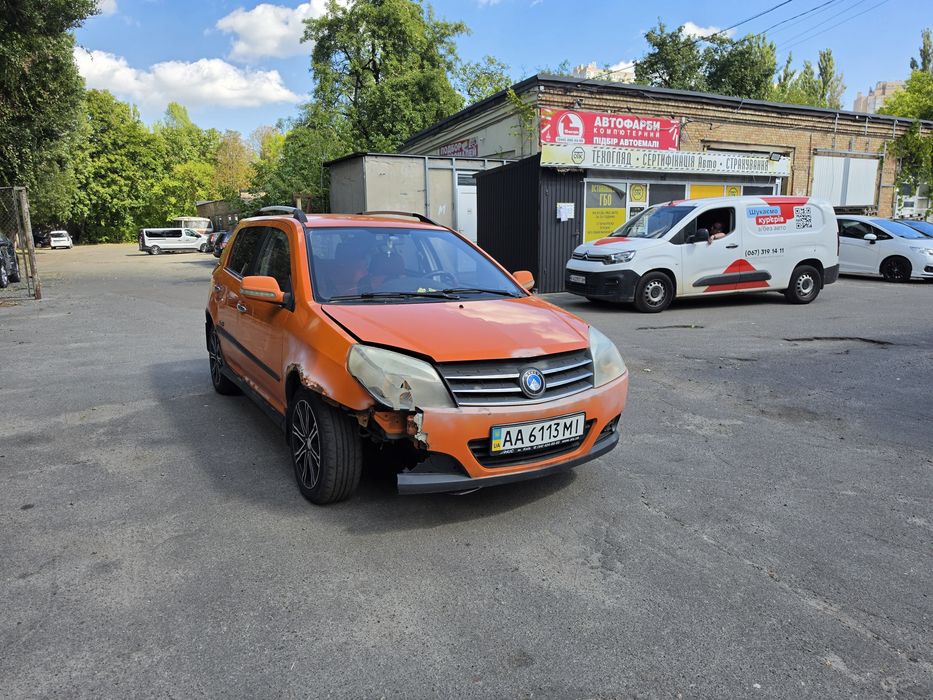 Geely MK Cross 2012