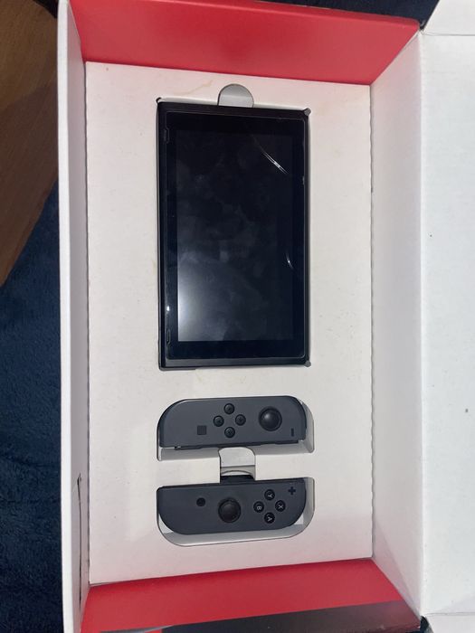 Nintendo switch preta 32gb *ver descrição*