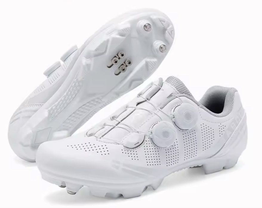 Sapatos BTT Novos 43
