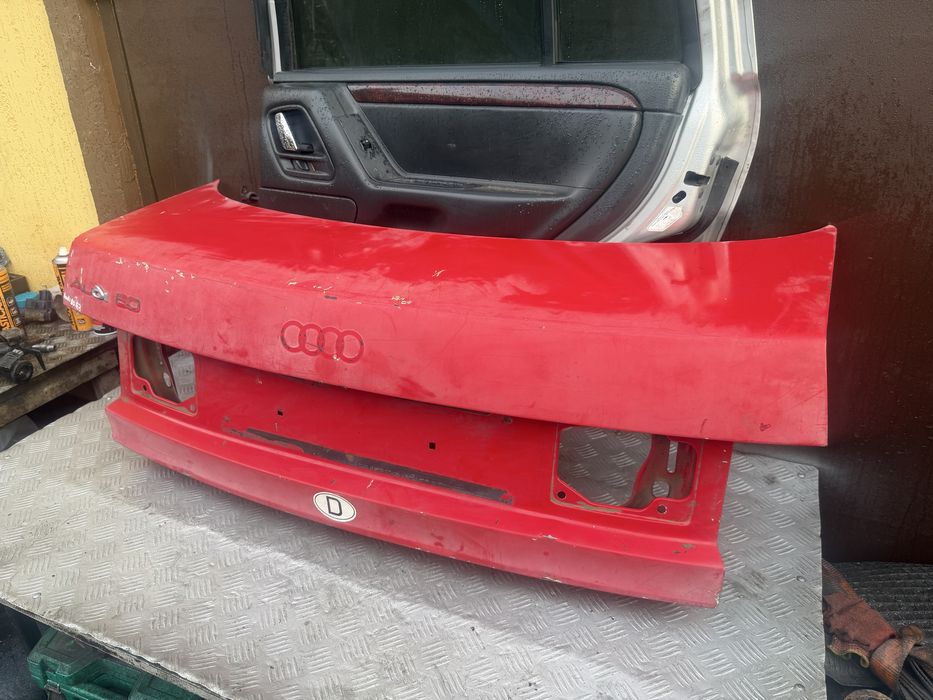 Крышка багажника ляда Ауди б3 80 audi 80 b3 год 1989