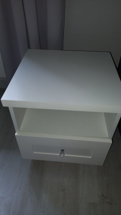 Szafki nocne nowe