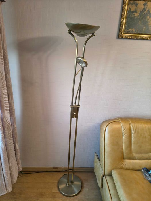 Lampa stojąca halogen