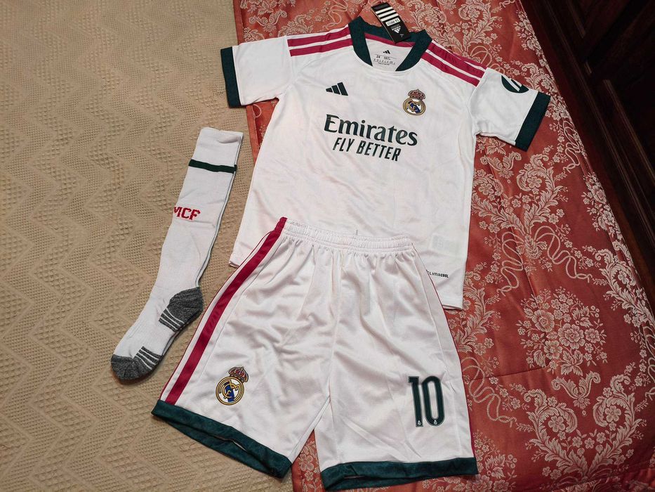 Camisola Criança Mbappe Equipamento Real Madrid | NOVO