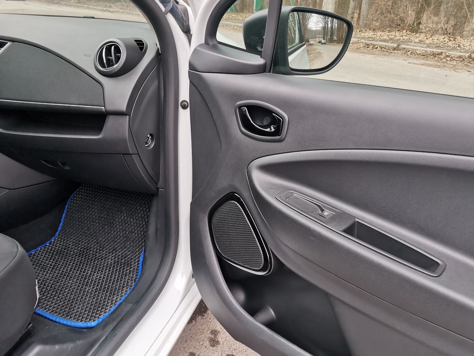 Renault zoe Рено зоя