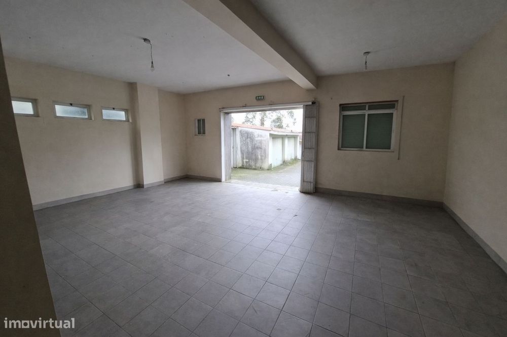 Armazém pronto a usar com 123m² em Ovar