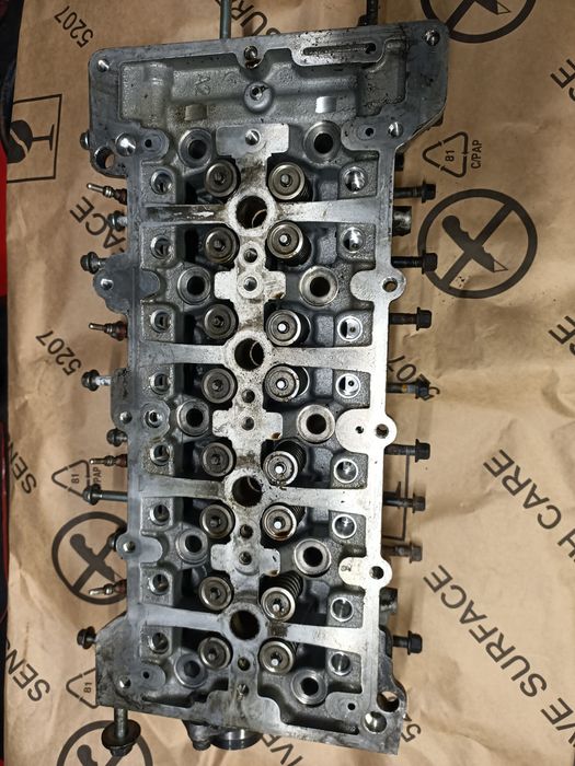 Głowica silnika 2.0 jtdm  Alfa Romeo Brera 159 Giulietta