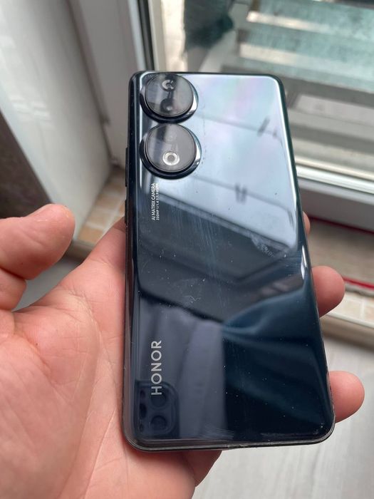 Продaм Honor 90  8/256
