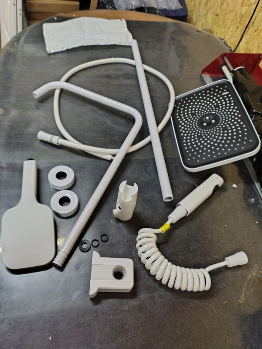 Akcesoria do systemu prysznicowego MENAYODA, bialy