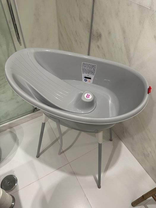 Banheira OKBABY Bella com suporte - como nova