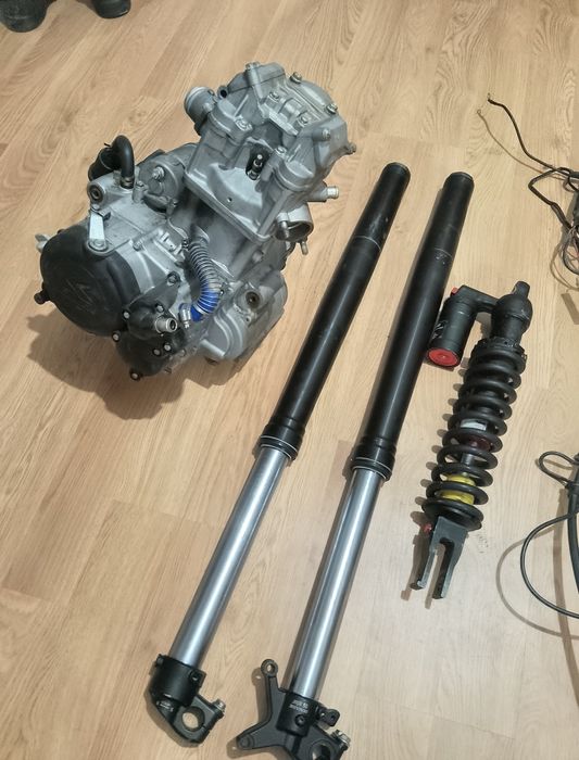 Двигун geon gns 300