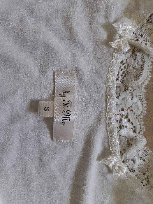 Seksowna koszulka by Ti Mo, stringi Passion i H&M. Rozm. S