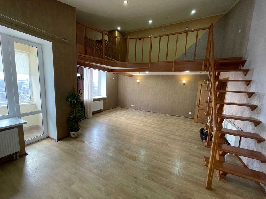 Центр Спаська офіс в бізнес-центрі 238 кв.м. ремонт ціна 150 тис.у.о.