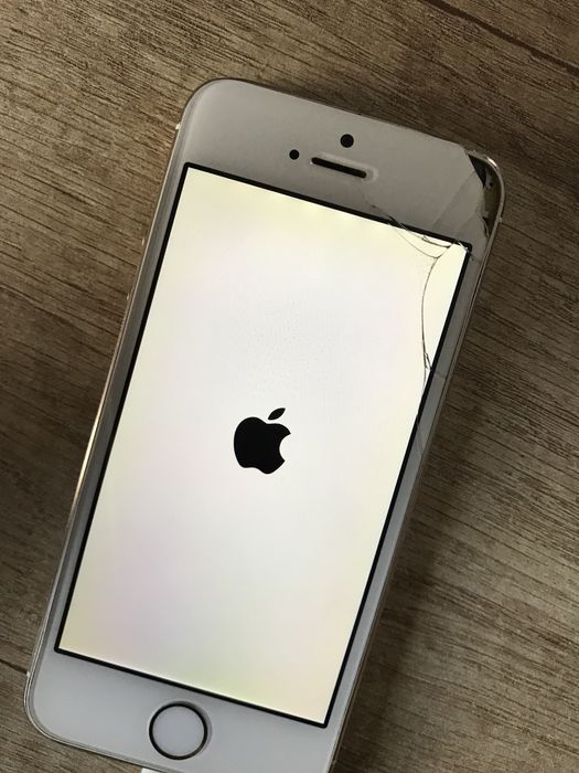 Iphone 5 złoty pekniety ekran