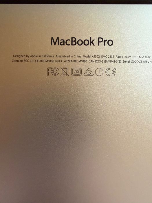 MacBook Pro A1502 8GB/512 GB Intel i5
