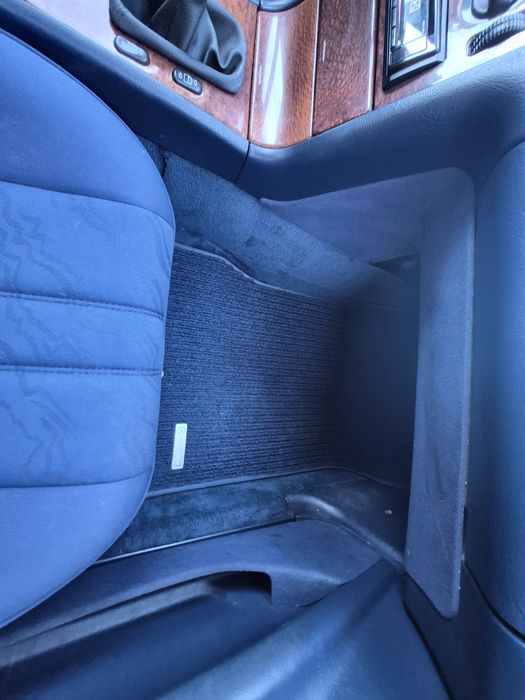 Mercedes E220 Diesel  1996