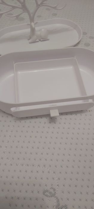 Stojak bialy na biżuterię jelonek