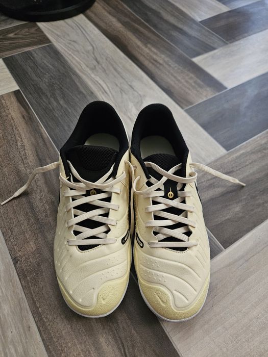 Обмін/продаж футзалки сороконіжки Nike Tiempo Legend X 10 Academy