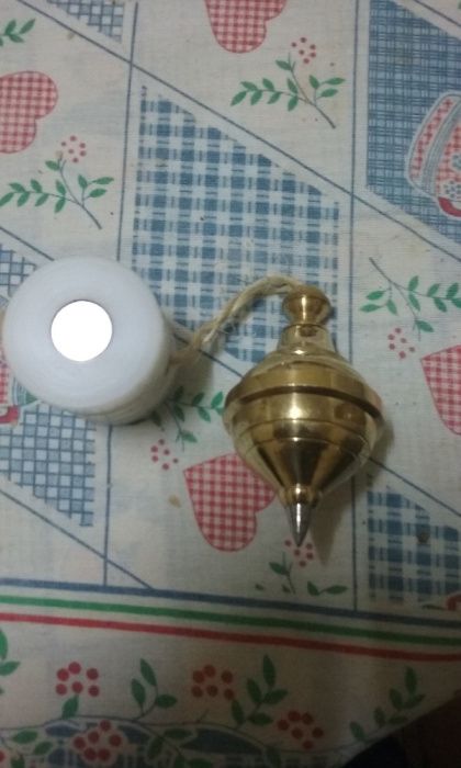 prumo especial maçiço de 1kg c/imam