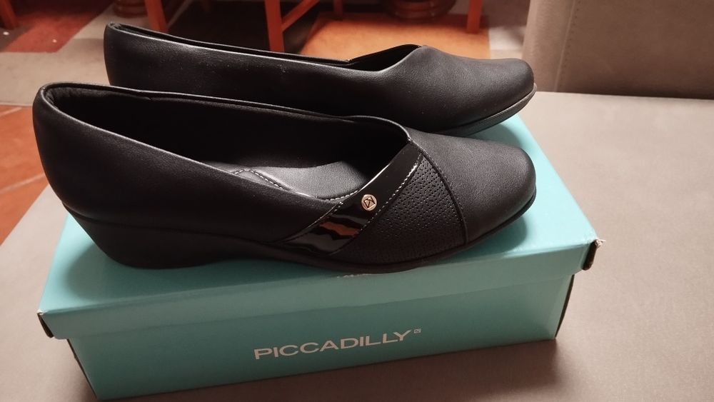 Sapatos Picadilly