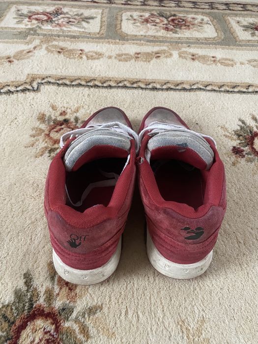 Off-White Out of Office 'Light Red'