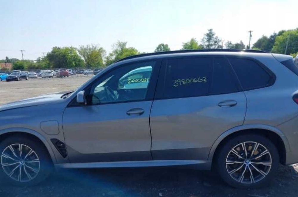 Двері BMW X5 запчастини розбор бмв х5 запчасти