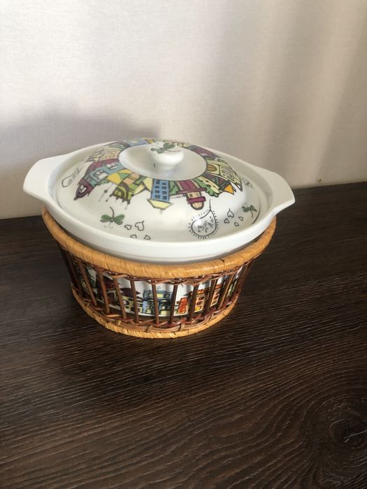 Керамическая кастрюля