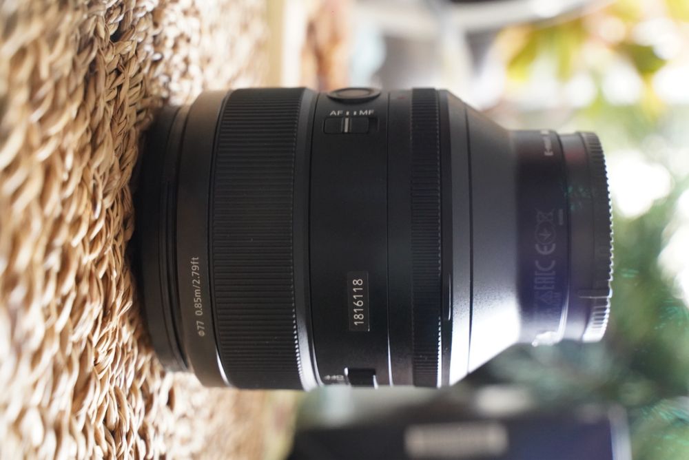 Obiektyw sony gm 85mm 1.4  jak nowy