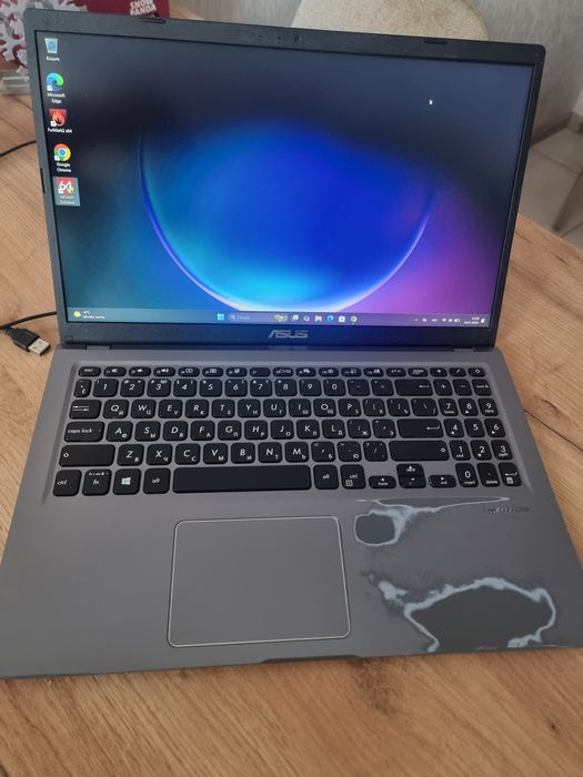 Asus x515j core i3,8/256,видеокарта 2g