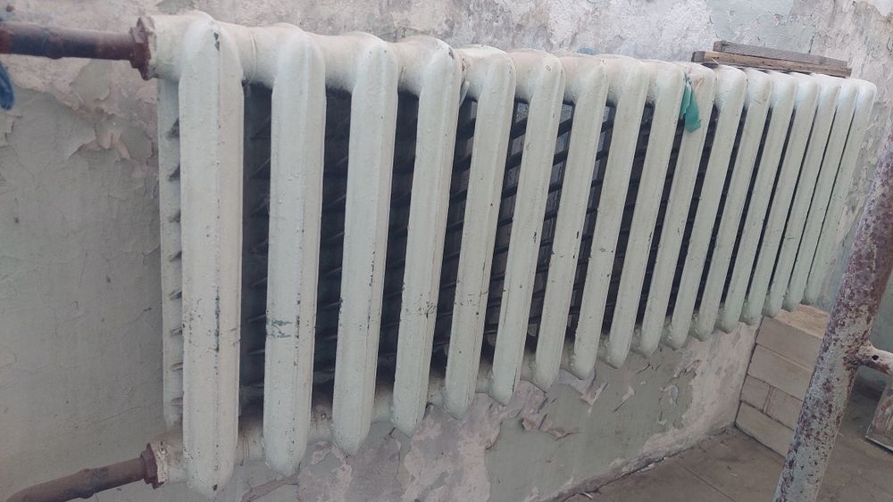Батареї чугунні б/у