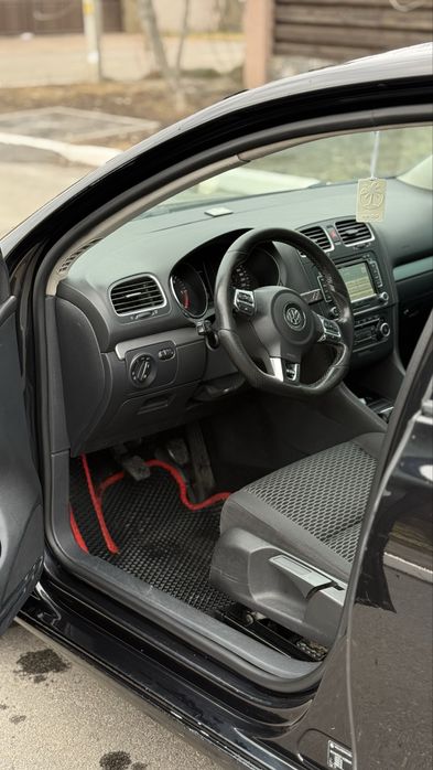 Продам Volkswagen Golf 2010 року 1.6 дизель