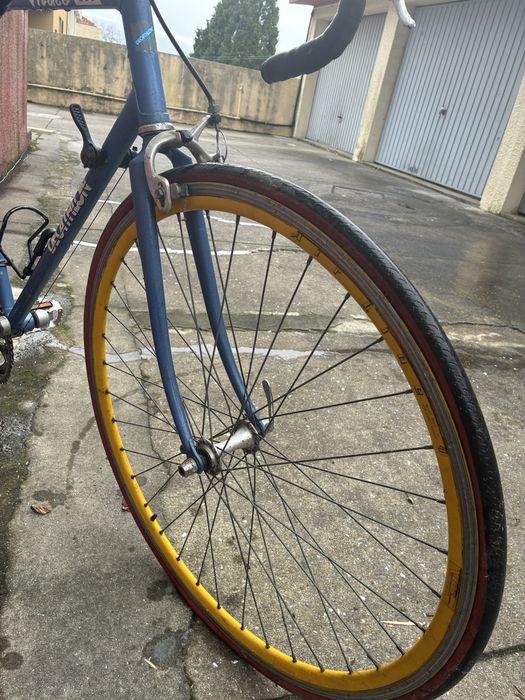 Bicicleta antiga ciclismo