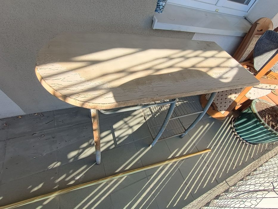 Starodawna deska do prasowania (stolik)