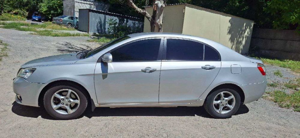 Geely emgrand ec7