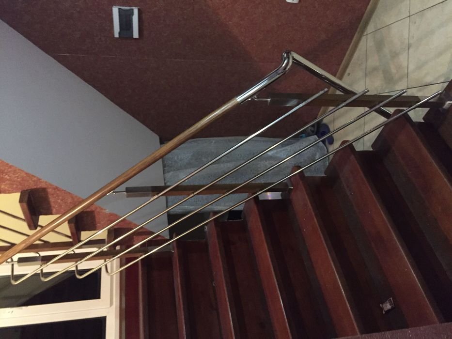 Вироби з нержавійки, меблі, накриття, сходи, каркаси, конструкції.