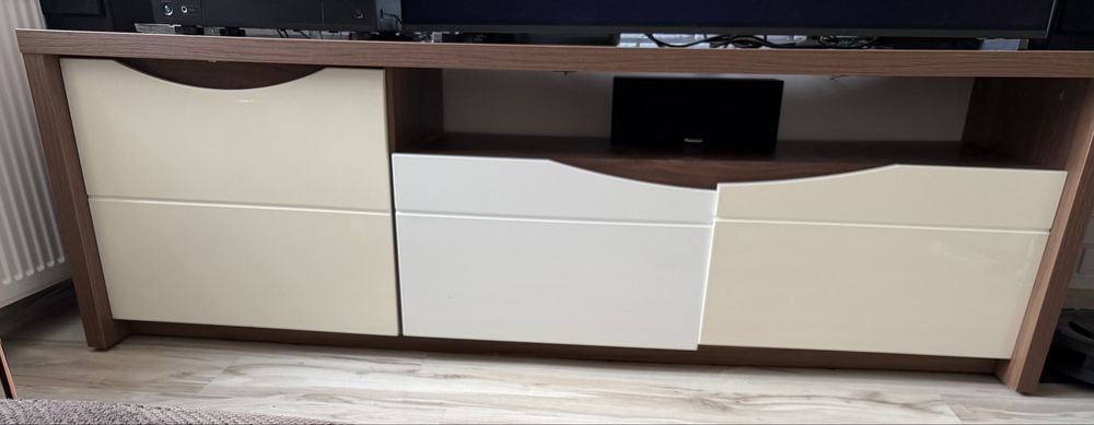 Meble do Salonu z Agaty + Stolik do kompletu w prezencje