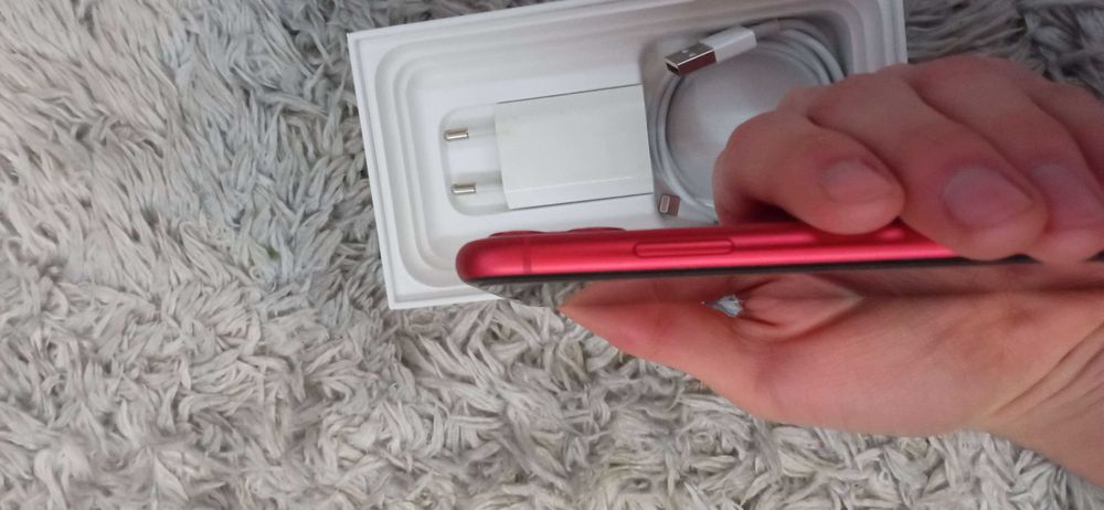 Iphone 11 128GB  76% Red