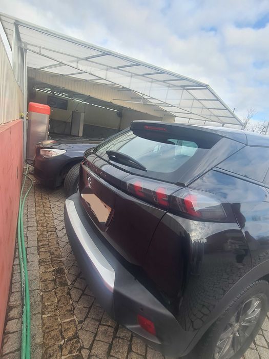 Peugeot E 2008 como novo