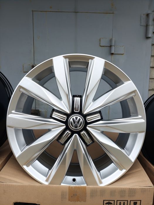 777 Новые диски R18 5/120 65.1 VW T5 T6 Multivan