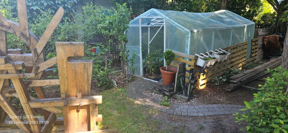 Działka ROD Żerżeń z murowanym domkiem