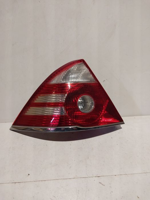 Lewa tylna lampa lewy tył ford mondeo mk3 lift 3 mkIII hatchback HB