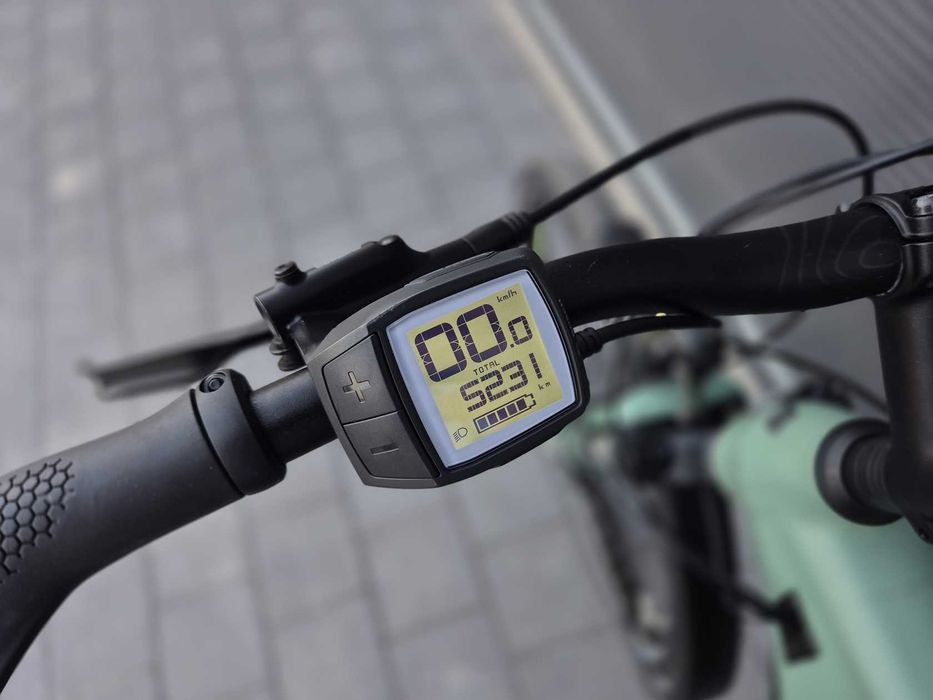 Rower elektryczny Cube Touring Hybrid ON1. roz. M, bardzo dobry stan !