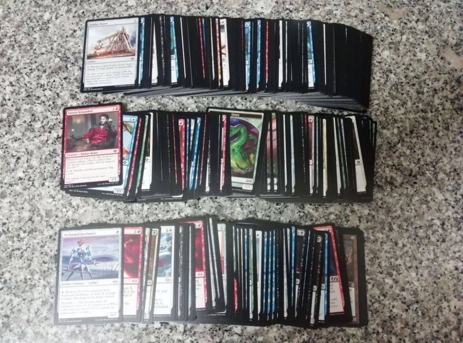 Lote 300 cartas Magic The Gathering - edições recentes