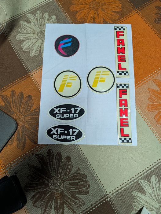 Autocolantes  famel originais