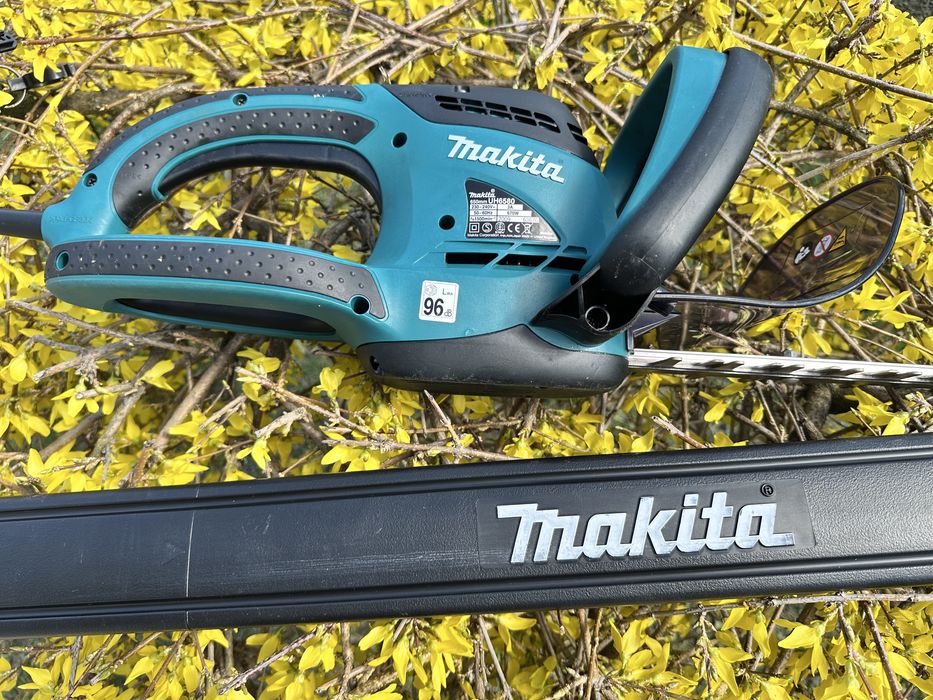 Мережевий кущоріз Makita UH6580